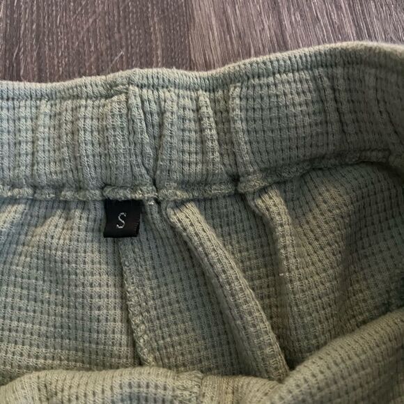 Women shorts with pockets  size Small - Picture 4 of 4